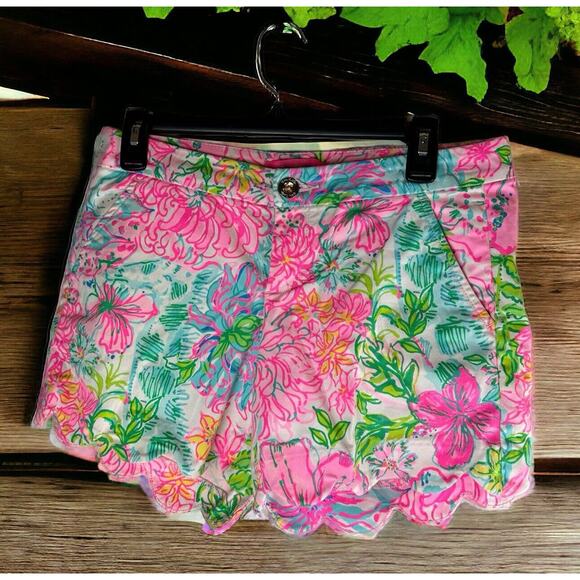 Lilly Pulitzer Pants - Lilly Pulitzer Buttercup Scalloped Shorts Multi-Color Floral Women's Size 2